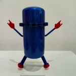 Petit Minion Porsche (Cyan, œil marron, socle rectangulaire blanc) — Vincent Duchêne — vue 4